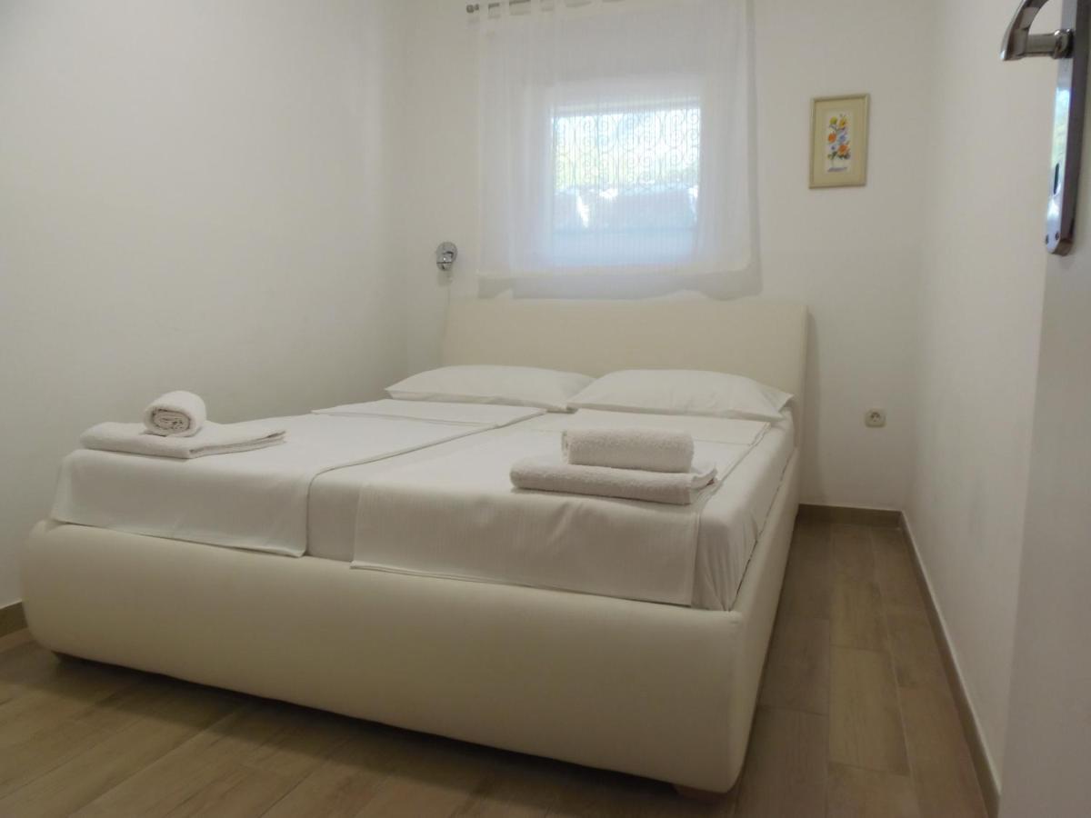 Villa Rajski Dvor 2 Бол Екстер'єр фото